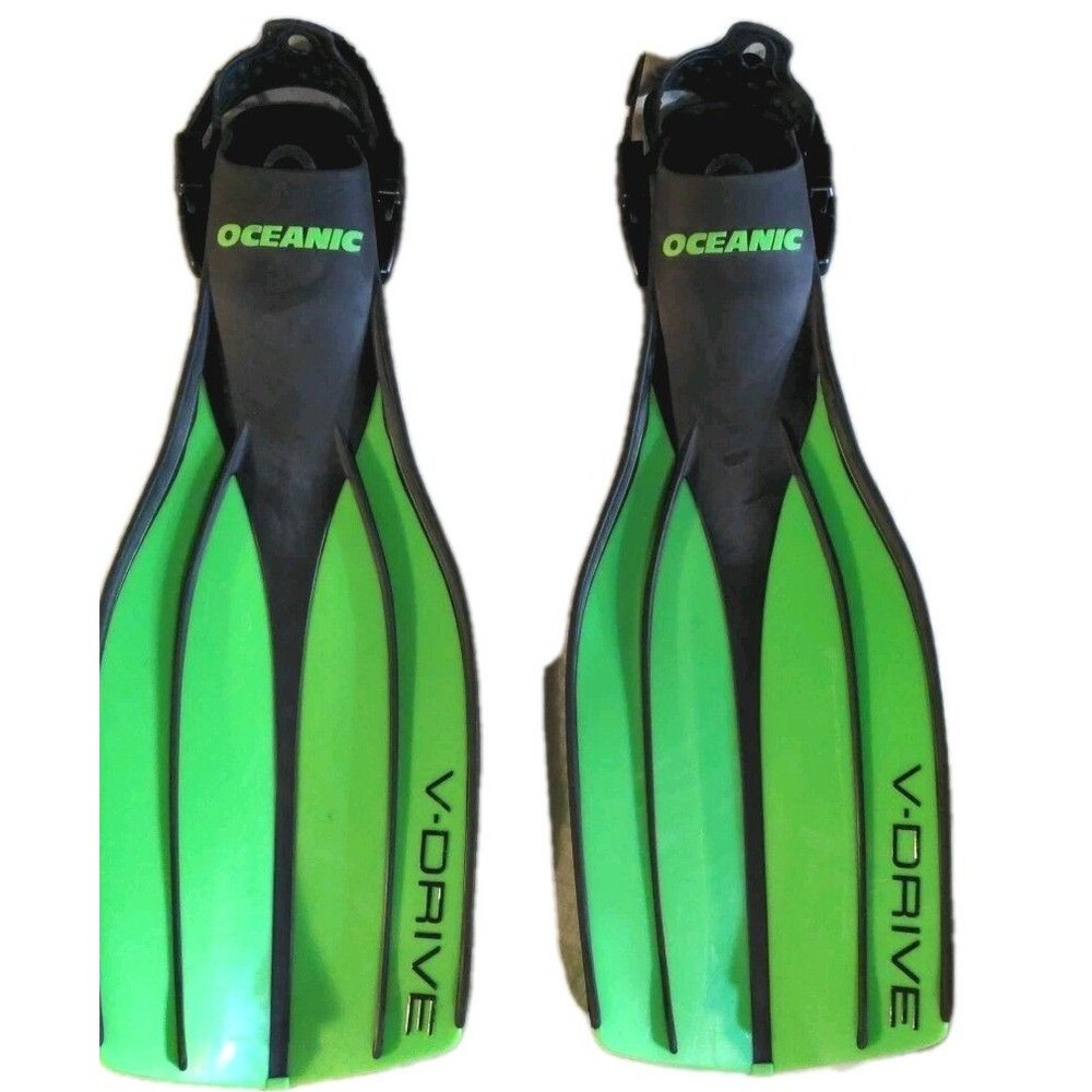Oceanic V-Drive Professional Diving Fins Grn & BlkWith Size 8M Diving Boots